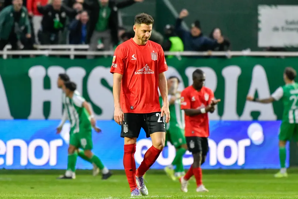 estudiantes-banfield-alario-derrota