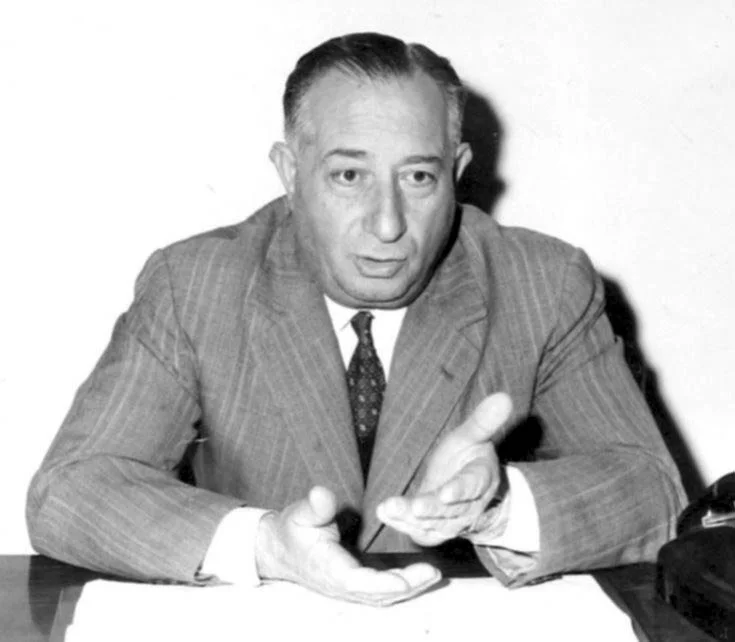 Mariano_mangano_en_despacho