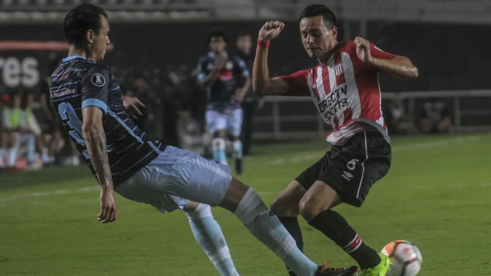 Estudiantes-vs.-Real-Garcilaso-3