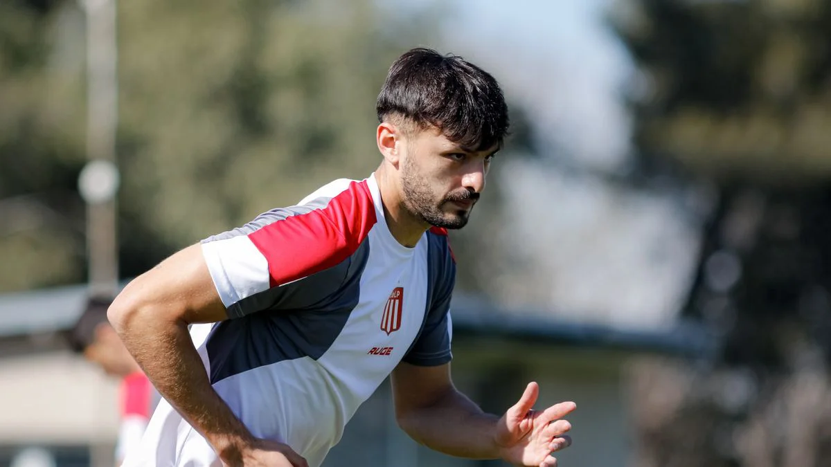 luciano-gimenez-entrena-estudiantesjfif-1